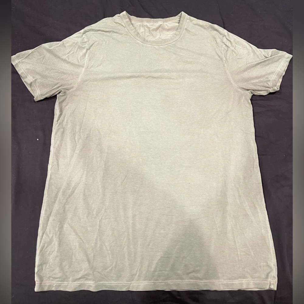 Lululemon tee